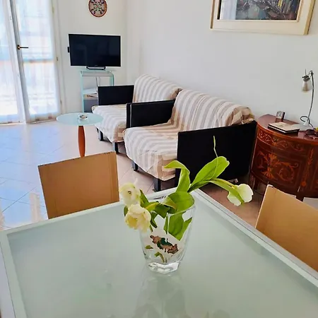 Grazioso Con Garage Vicino Alla Ciclabile Apartamento *